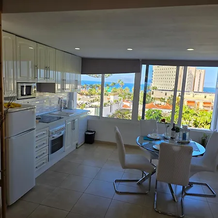 Jacaranda 2 By Sea And Beach, Pool, Very Central, Dishwasher, Wifi, Fantastic Seaview アパート *