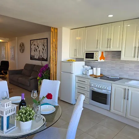 Jacaranda 2 By Sea And Beach, Pool, Very Central, Dishwasher, Wifi, Fantastic Seaview アパート