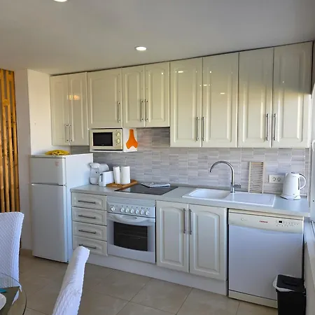 Jacaranda 2 By Sea And Beach, Pool, Very Central, Dishwasher, Wifi, Fantastic Seaview * アロナ
